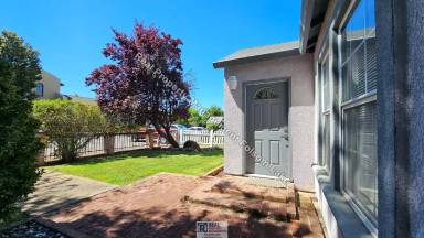 Main picture of 910 Mormon St