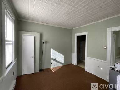 Main picture of 310 Maple Ave