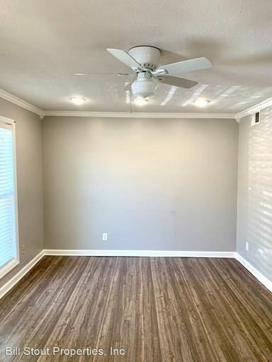 Main picture of 9508 Cedar Lake Dr