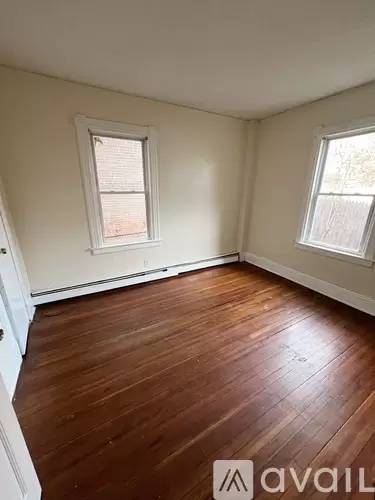 Main picture of 556-558 Broad St