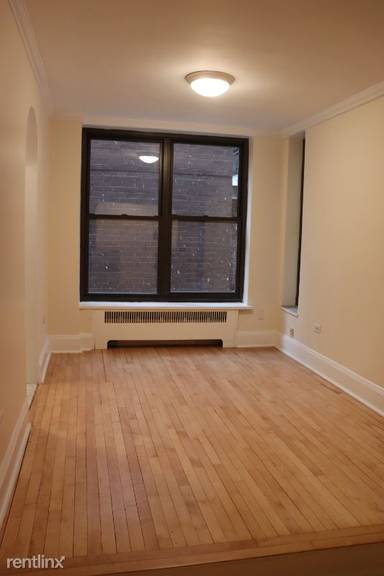 Main picture of 124 E 24th St