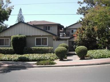 Main picture of 136 Towne Ter