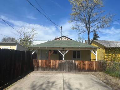 Main picture of 519 Fairmount St