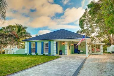Main picture of 2246 Goldenrod St