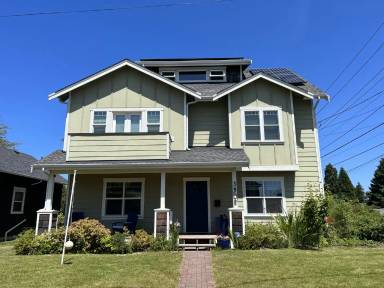 Main picture of 3902 SW Kenyon St