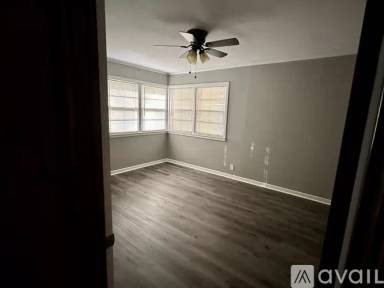 Main picture of 525 Meadowbrook St