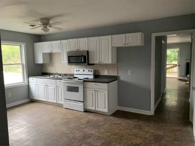 Main picture of 14 E Water St