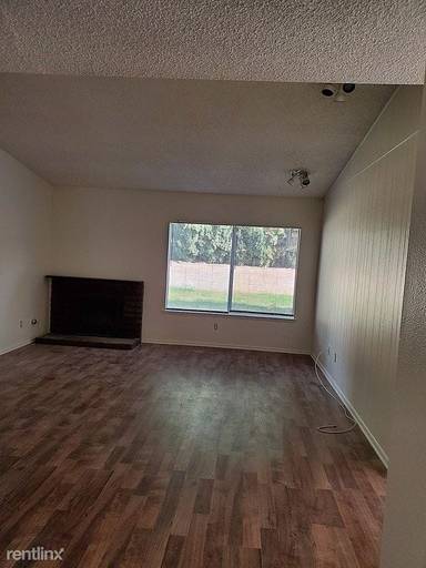 Main picture of 2342 Keystone St