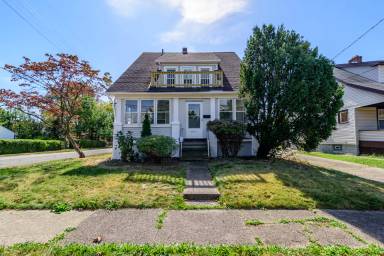 Main picture of 19610 Shawnee Ave