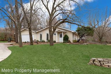 Main picture of 2827 E Whippoorwill Ln