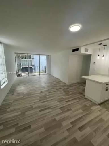 Main picture of 110 Fontainebleau Blvd