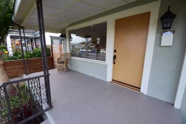 Main picture of 3664 4th Ave