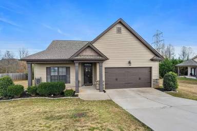 Main picture of 212 Laurel Trace Cir