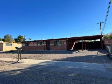 Main picture of 5158 E 26th St