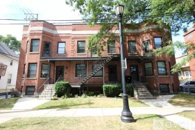 Main picture of 836 Sherman Ave