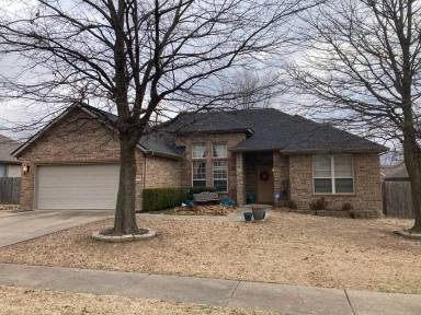 Main picture of 2600 N Shadow Crest Dr