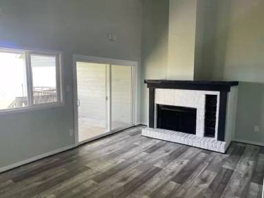 Main picture of 325 Carolcrest Ln