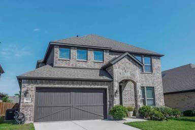 Main picture of 983 E Villas Ct