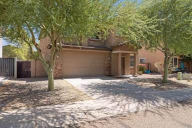 Main picture of 1126 E Saddleback Pl