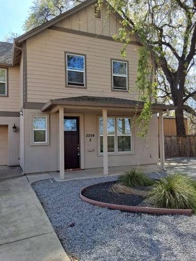 Main picture of 2204 Estes Rd