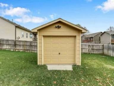 Main picture of 2025 E Brookstone St