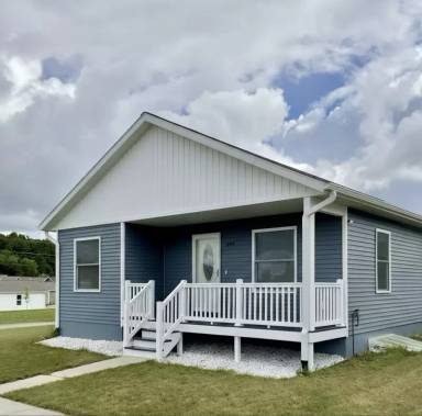 Main picture of 844 Sienna St