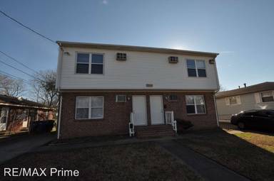Main picture of 1718 Selden Ave