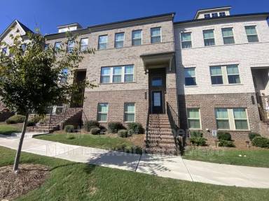 Main picture of 233 Commons Ave
