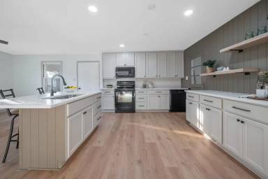 Main picture of 1006 Phillip St