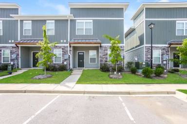 Main picture of 258 Duck Grove Way
