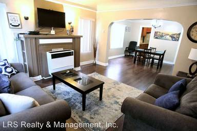 Main picture of 2944 Kenwood Ave