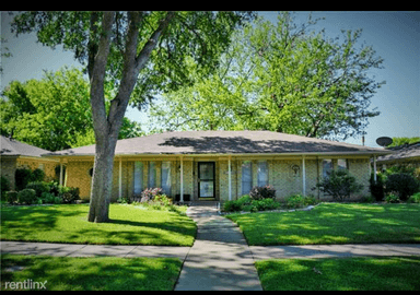 Main picture of 1304 Oakhill Dr