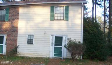 Main picture of 4110 Hawthorne Cir SE