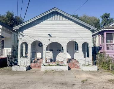 Main picture of 2114 Painters St