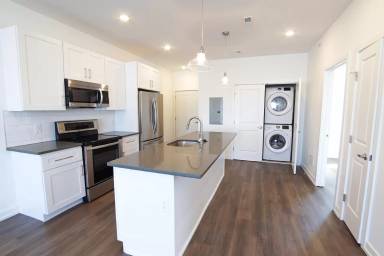 Main picture of 1342 N Marston St