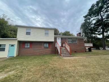 Main picture of 532 10th Ave NW