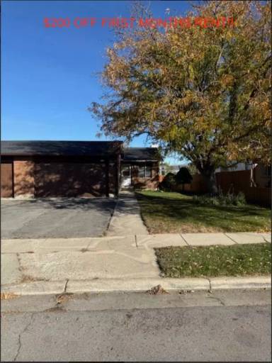Main picture of 537 E Acoma Rd