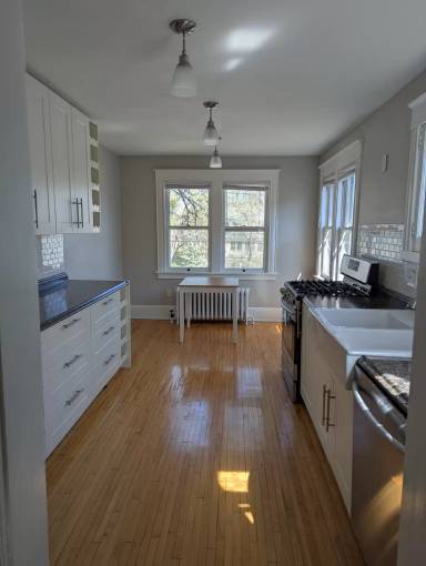 Main picture of 4113 Sheridan Ave S