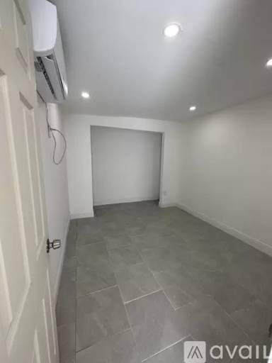 Main picture of 2040 Service Rd