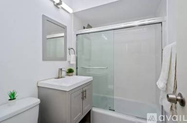 Main picture of 426 W Barry Ave