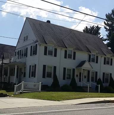 Main picture of 1 Paradise Rd