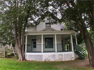 Main picture of 802 S Washington St