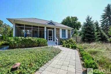 Main picture of 315 Creek Dr