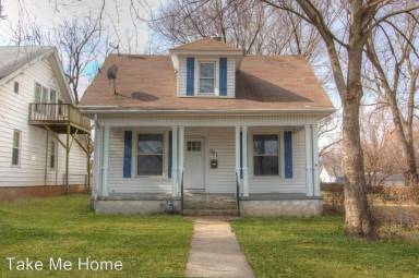 Main picture of 901 N Nettleton Ave