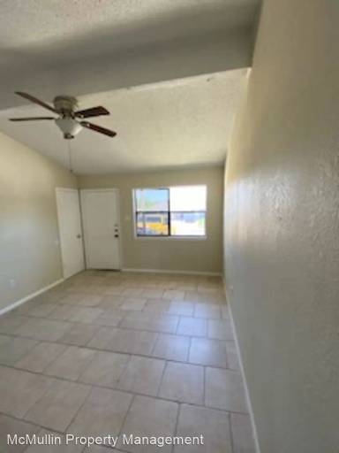 Main picture of 303 Horseshoe Dr