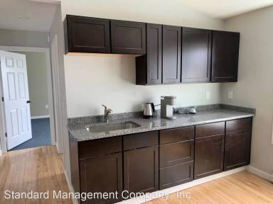 Main picture of 48 Spring St