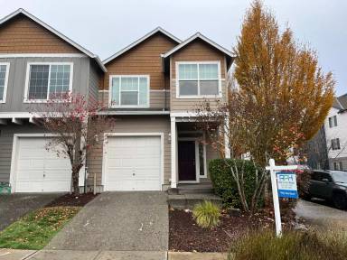 Main picture of 17421 SW Turning Leaf Dr