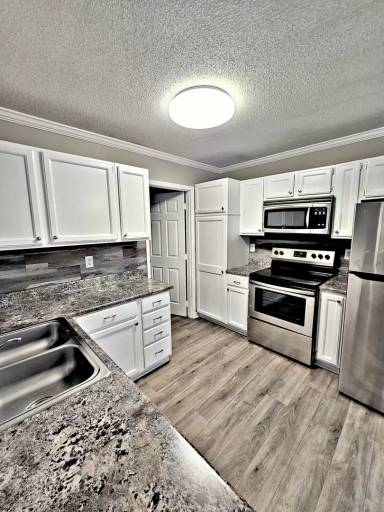 Main picture of 1702 Somerville Rd SE