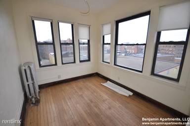 Main picture of 240 Kelton St