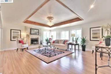 Main picture of 18096 Lamson Rd